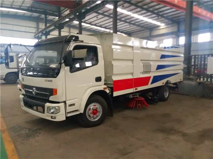 东风凯普特洗扫车