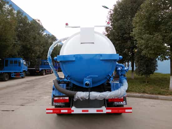 国五东风天锦8-10方吸污车