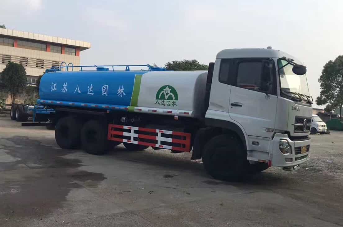 东风特商国五20吨洒水车