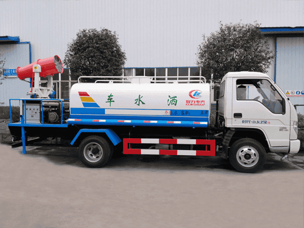 福田小卡雾炮车2-3立方