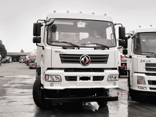 东风新款后双桥雾炮车