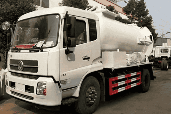 东风天锦餐厨垃圾处理车