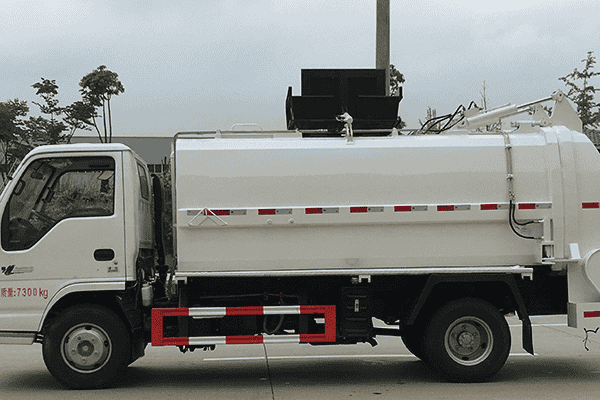 五十铃餐厨垃圾处理车