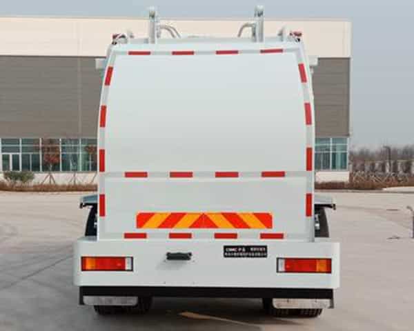 8方餐厨垃圾车详情