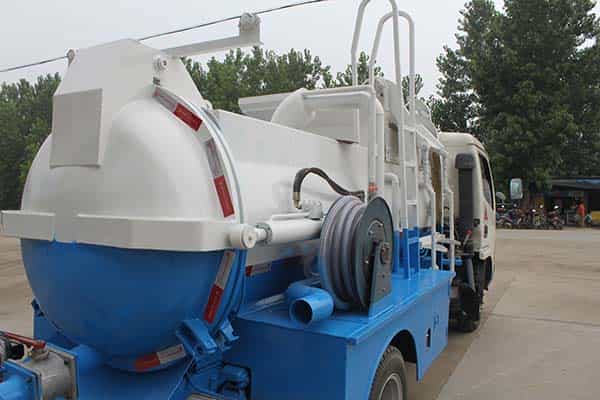 国五餐厨垃圾车参数