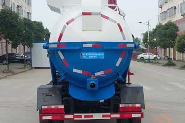 东风福瑞卡泔水车